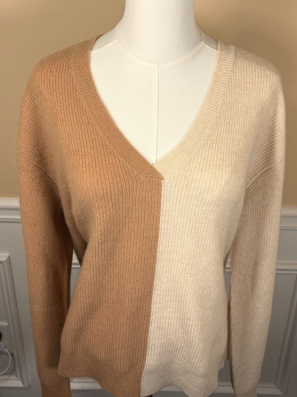 🤎 Spring + Mercer 100% Cashmere Colorblock V-Neck Sweater XL